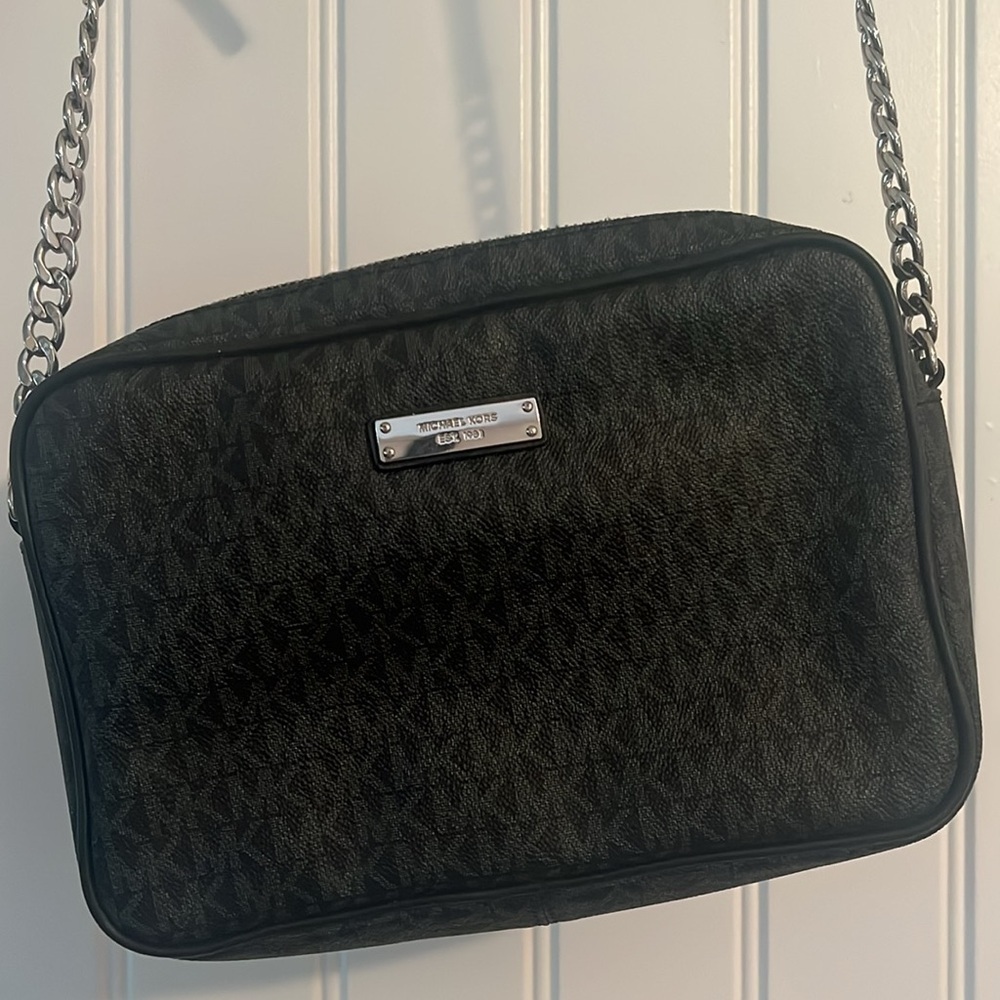 Michael Kors Crossbody Bag with Chain Strap - Picture 2 of 4